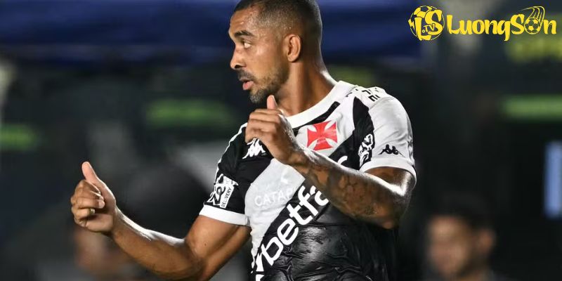 Giới thiệu về cầu thủ Paulo Henrique